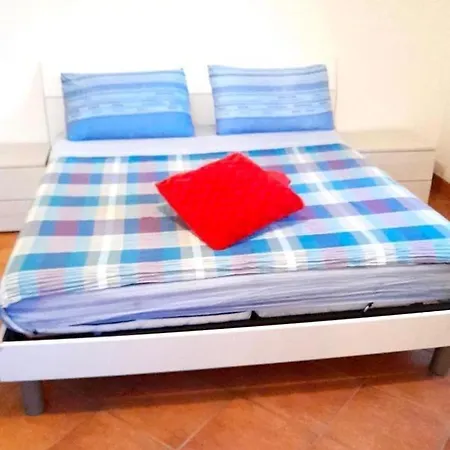Gramsci First Apartment *